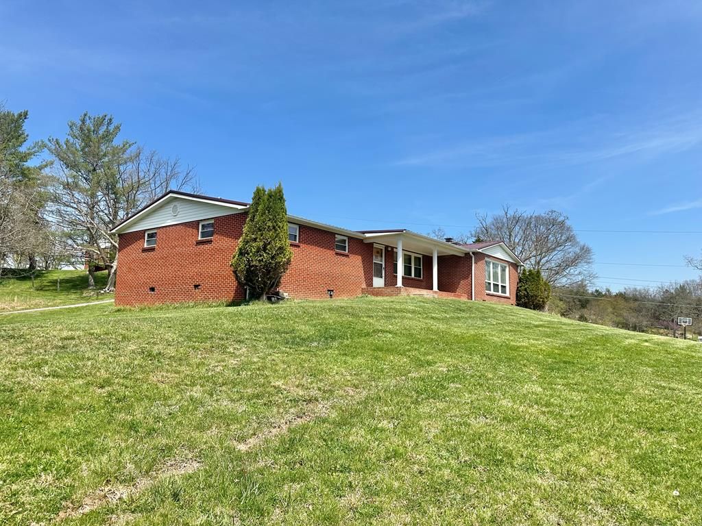 Photo of 68 Beths Ln, Cedar Bluff, VA 24609 (MLS # 109561)