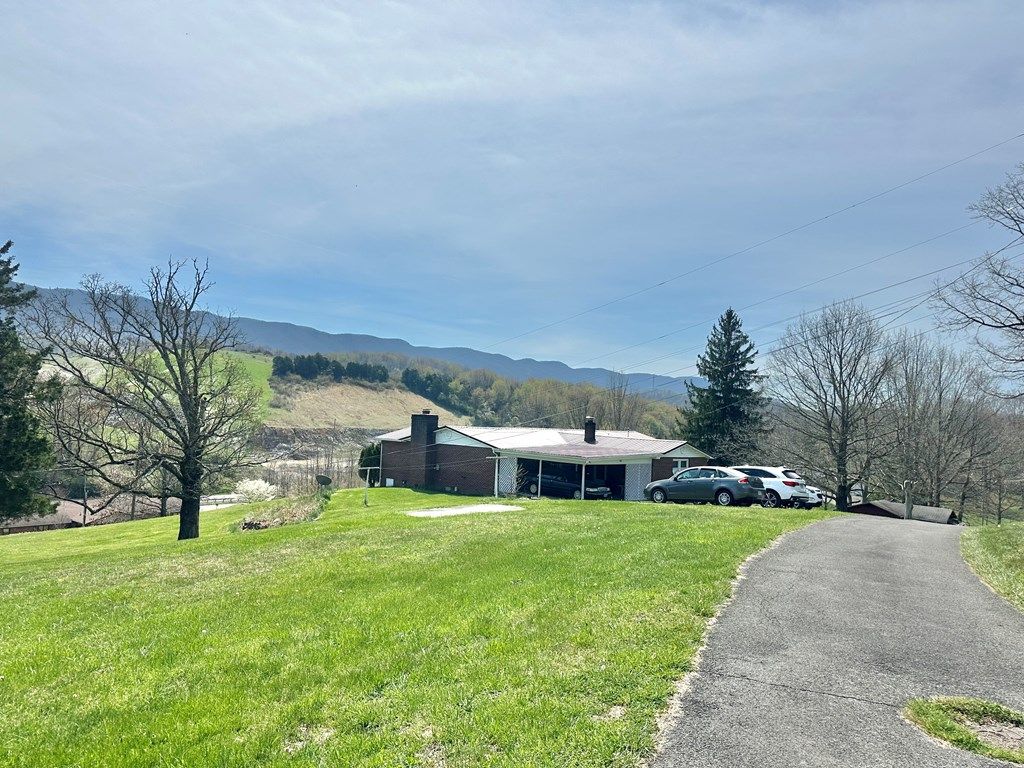 Photo of 68 Beths Ln, Cedar Bluff, VA 24609 (MLS # 109561)