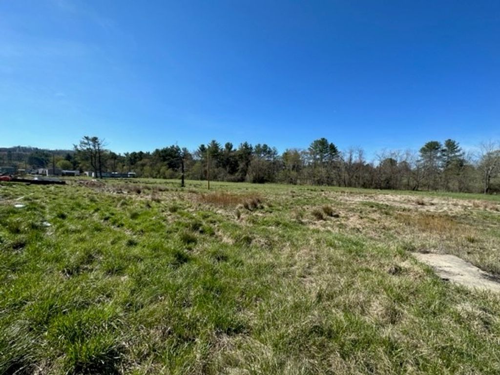 Photo of 963 Glendale Rd #18-4, Galax, VA 24333 (MLS # 109693)