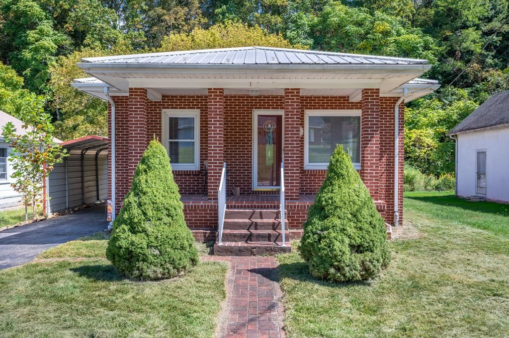 Photo of 2157 Hwy 16, Marion, VA 24354 (MLS # 103453)