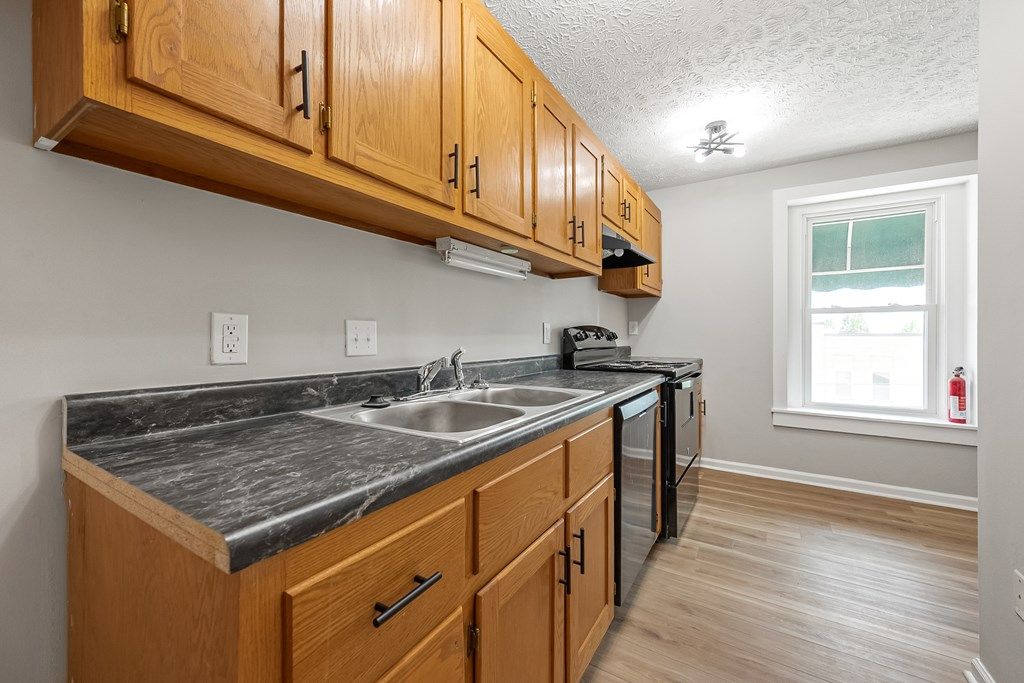 Photo of 522516 N Main St, Hillsville, VA 24343 (MLS # 104694)