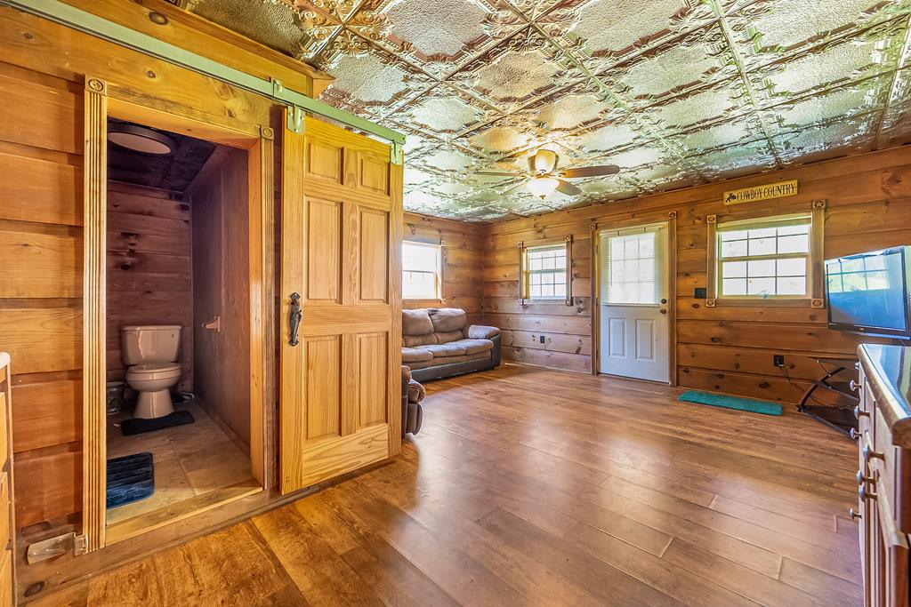 Dugspur, Virginia 24325, United States, 3 Bedrooms Bedrooms, ,2 BathroomsBathrooms,Residential,Active,122443