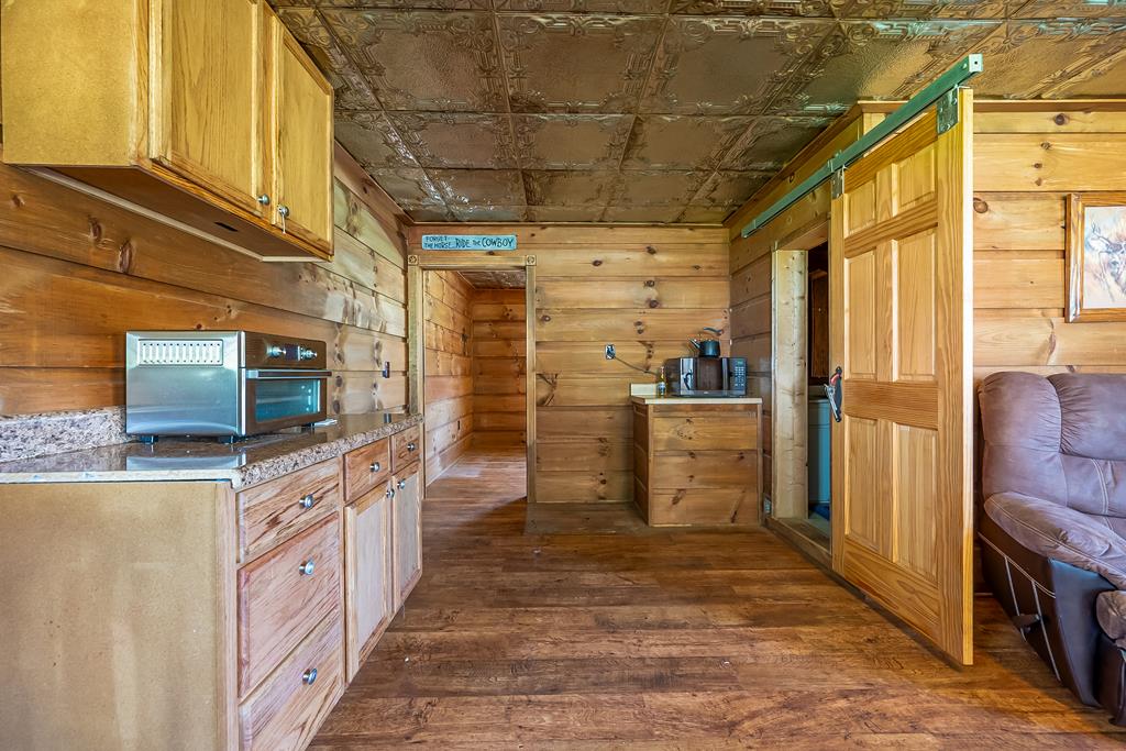 Dugspur, Virginia 24325, United States, 3 Bedrooms Bedrooms, ,2 BathroomsBathrooms,Residential,Active,122443