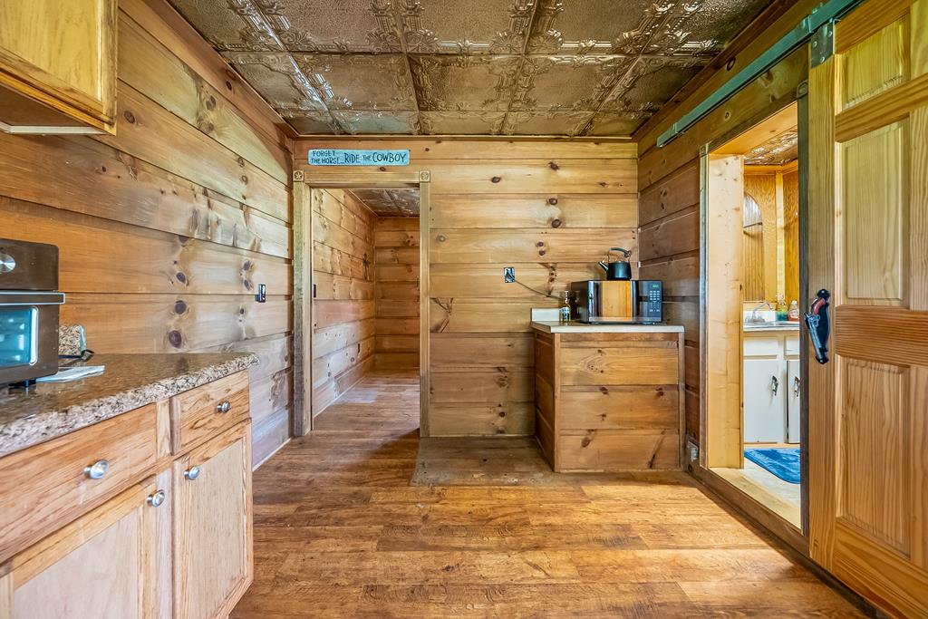 Dugspur, Virginia 24325, United States, 3 Bedrooms Bedrooms, ,2 BathroomsBathrooms,Residential,Active,122443