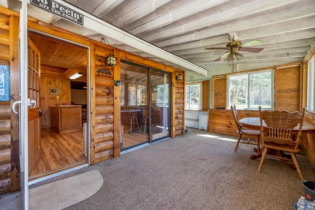 Dugspur, Virginia 24325, United States, 3 Bedrooms Bedrooms, ,2 BathroomsBathrooms,Residential,Active,122443