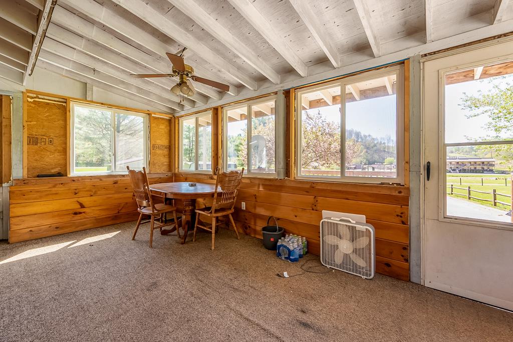 Dugspur, Virginia 24325, United States, 3 Bedrooms Bedrooms, ,2 BathroomsBathrooms,Residential,Active,122443