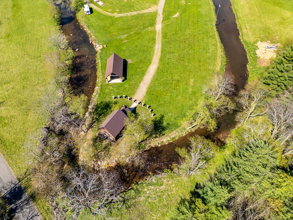 Dugspur, Virginia 24325, United States, 3 Bedrooms Bedrooms, ,2 BathroomsBathrooms,Residential,Active,122443