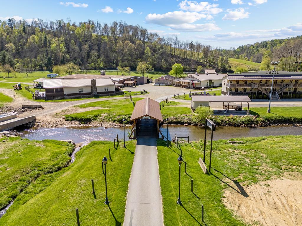 Dugspur, Virginia 24325, United States, 3 Bedrooms Bedrooms, ,2 BathroomsBathrooms,Residential,Active,122443