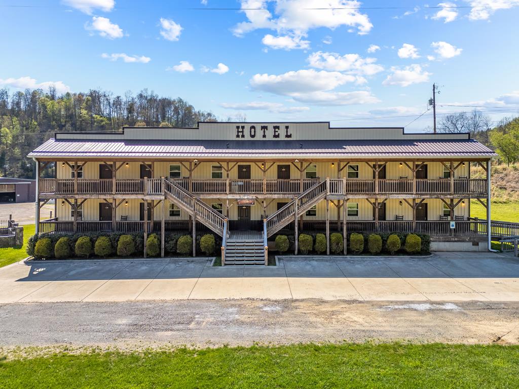 Dugspur, Virginia 24325, United States, 3 Bedrooms Bedrooms, ,2 BathroomsBathrooms,Residential,Active,122443