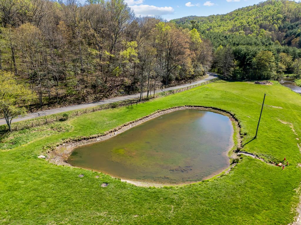 Dugspur, Virginia 24325, United States, 3 Bedrooms Bedrooms, ,2 BathroomsBathrooms,Residential,Active,122443