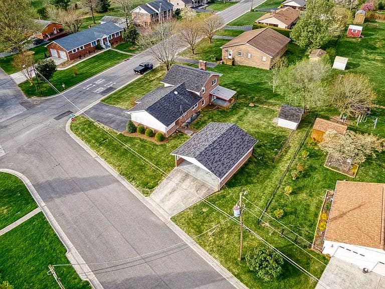 Photo of 690 Mountain View Drive, Wytheville, VA 24382 (MLS # 110816)