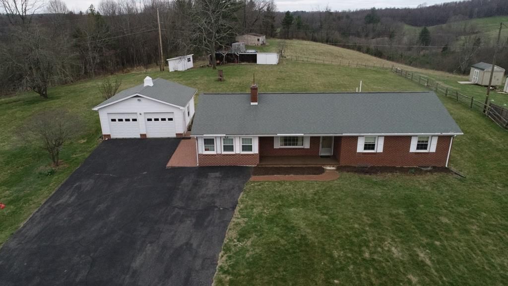 Photo of 5975 Poplar Camp Rd, Hillsville, VA 24343 (MLS # 109429)