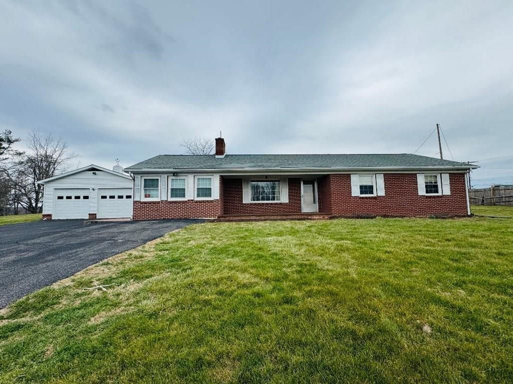 Photo of 5975 Poplar Camp Rd, Hillsville, VA 24343 (MLS # 109429)