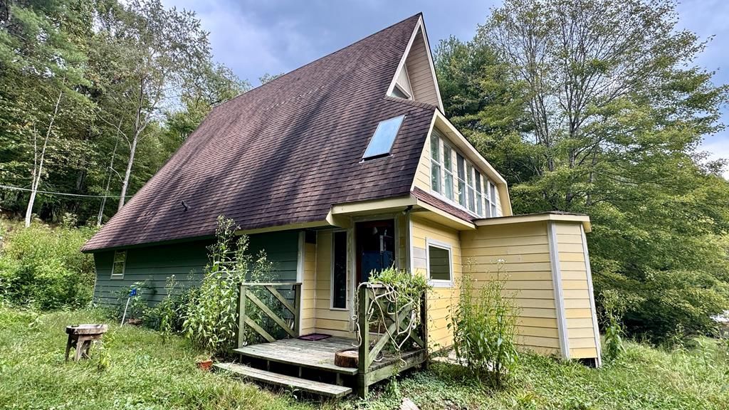 Photo of 1269 Conifer Lane, Marion, VA 24354 (MLS # 103531)