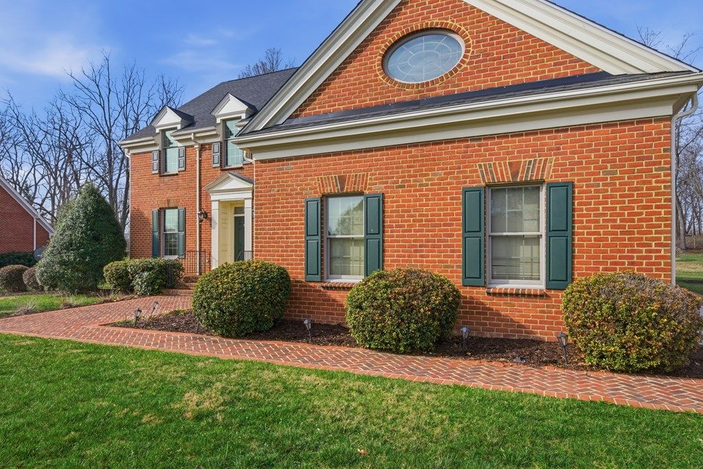 Photo of 465 Loretto Dr, Wytheville, VA 24382 (MLS # 109234)