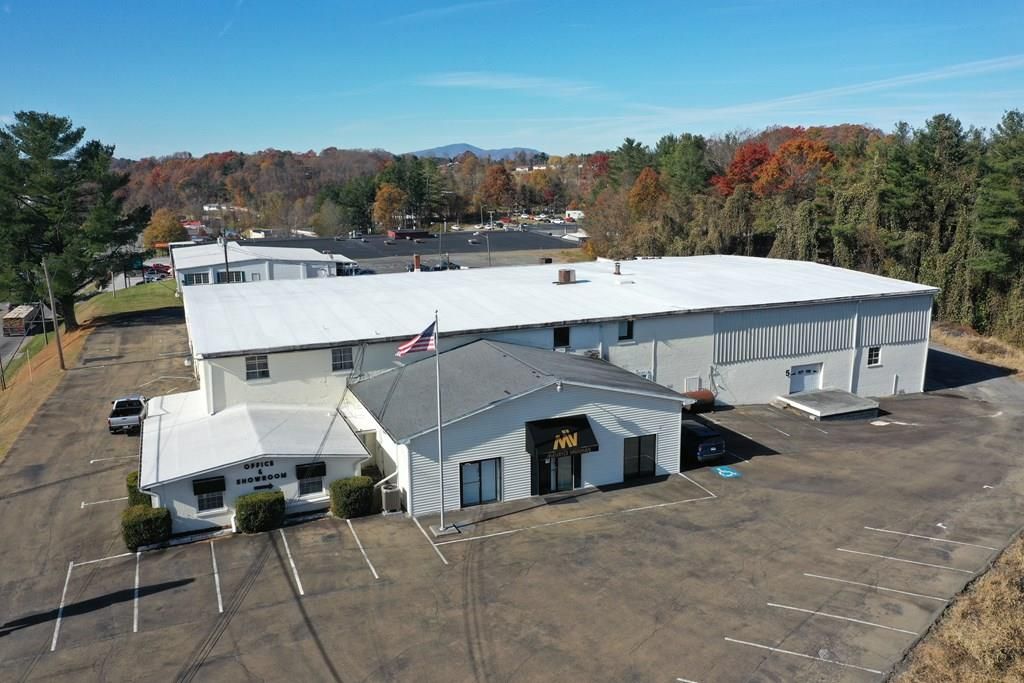 Photo of 610 E Stuart Dr, Galax, VA 24333 (MLS # 104011)