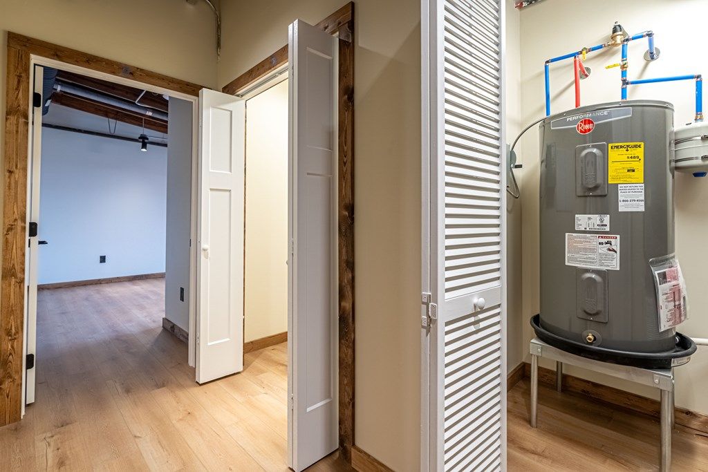 Photo of 453900 E Main St, Kingsport, TN 37660 (MLS # 104735)