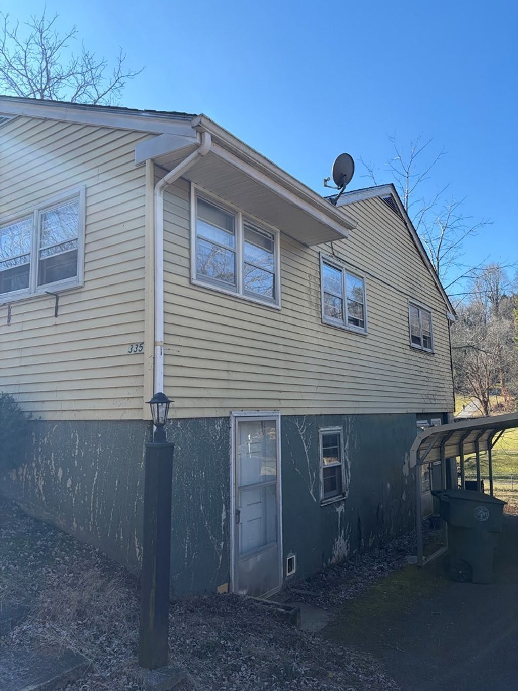 Photo of 335 Oak Hill Street NE, Abingdon, VA 24210 (MLS # 104574)