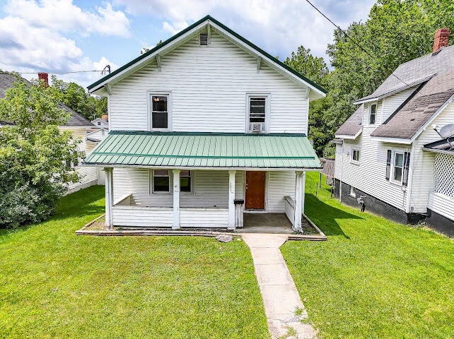 Photo of 202 Montrose Street, Bluefield, VA 24605 (MLS # 111472)