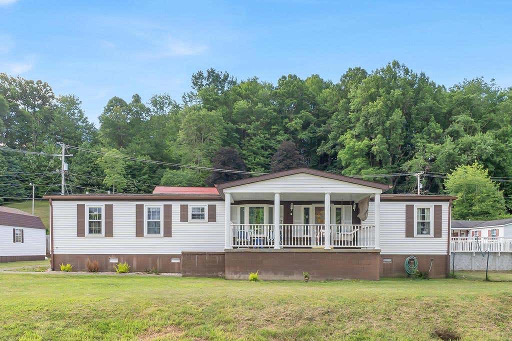 Photo of 708 Gilliam St, Wise, VA 24293 (MLS # 110848)