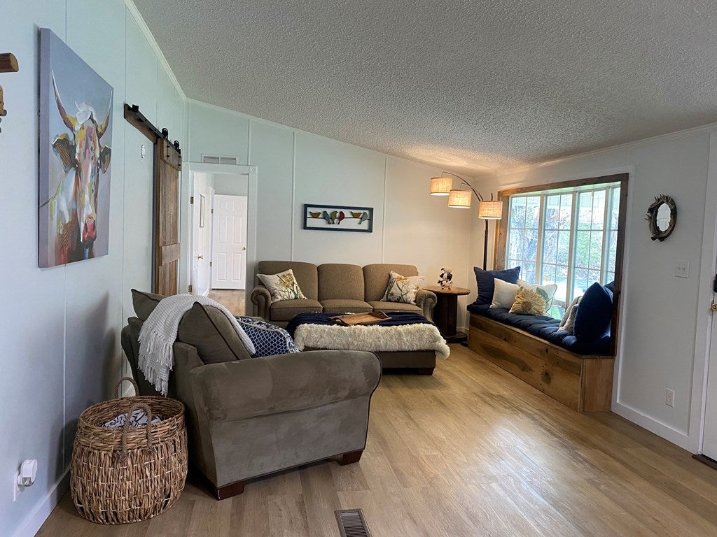 Photo of 21570 Alvarado Rd, Abingdon, VA 24211 (MLS # 110779)