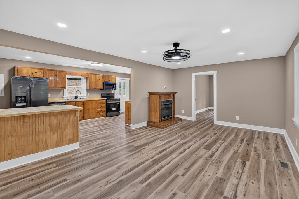 Photo of 148 Deer Hollow Rd, Sugar Grove, VA 24375 (MLS # 112321)