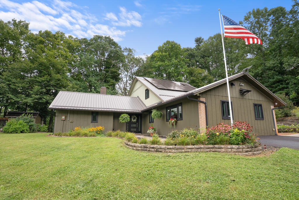 Photo of 173 Arabian Lane, Woodlawn, VA 24381 (MLS # 111543)