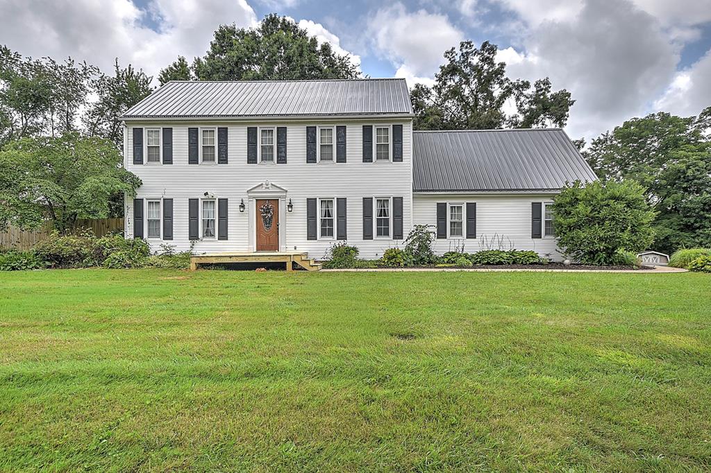 Photo of 20004 Avondale Rd, Abingdon, VA 24211 (MLS # 111260)
