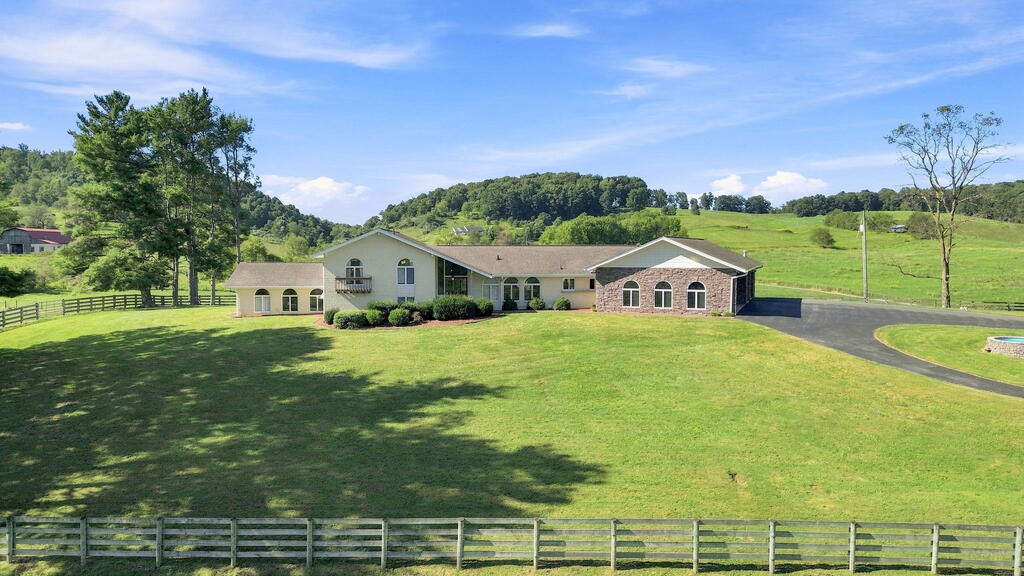 Photo of 29353 Rivermont Dr, Meadowview, VA 24361 (MLS # 111852)