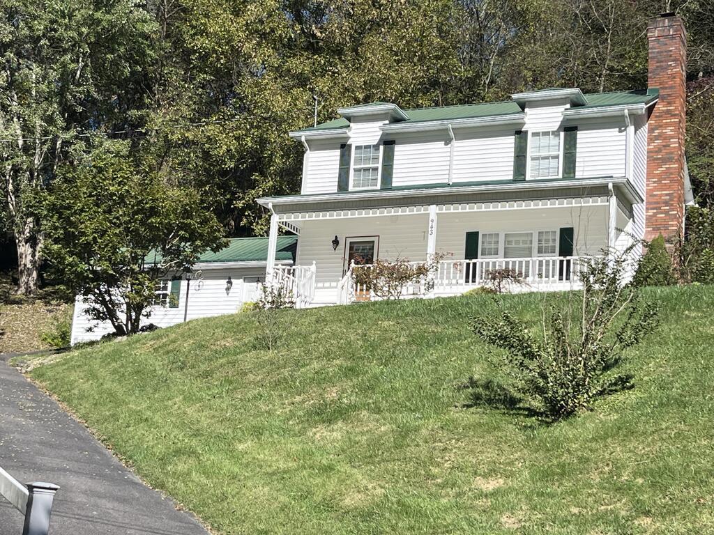 Photo of 943 Cedar Creek Dr, Pounding Mill, VA 24637 (MLS # 112297)