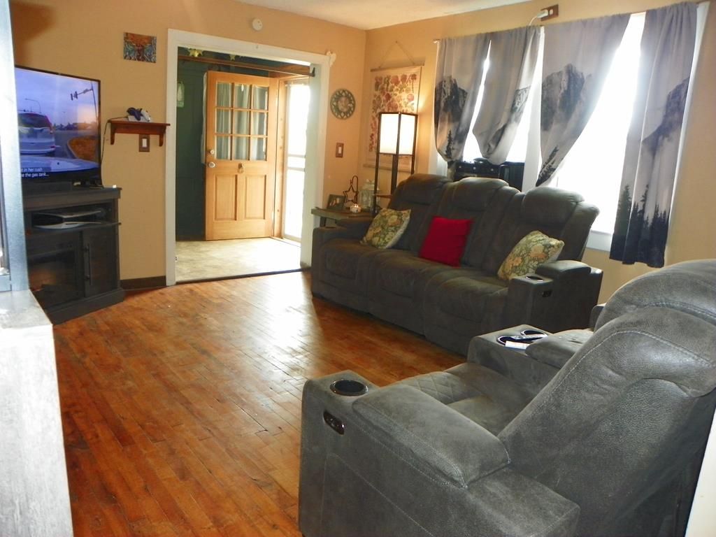 Photo of 179 Sipe Ln, Ivanhoe, VA 24350 (MLS # 99399)