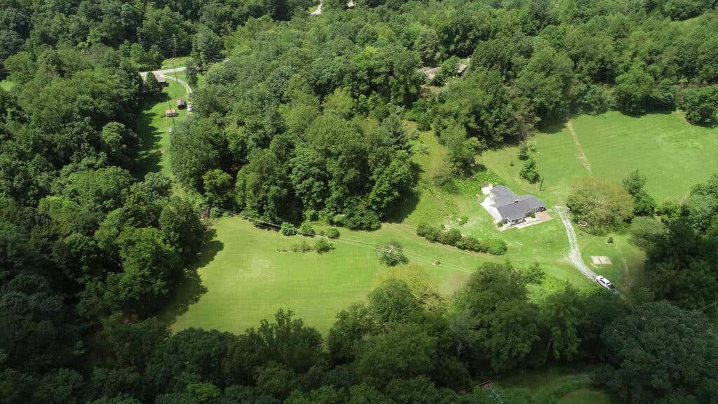 Photo of 112 Frankie Ln, Stuart, VA 24171 (MLS # 111551)