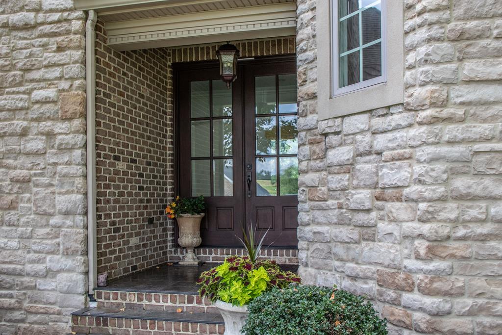 Abingdon, Virginia 24211, United States, 4 Bedrooms Bedrooms, ,5 BathroomsBathrooms,Residential,Active,165557