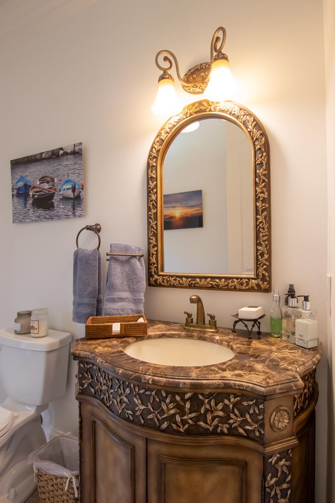 Abingdon, Virginia 24211, United States, 4 Bedrooms Bedrooms, ,5 BathroomsBathrooms,Residential,Active,165557