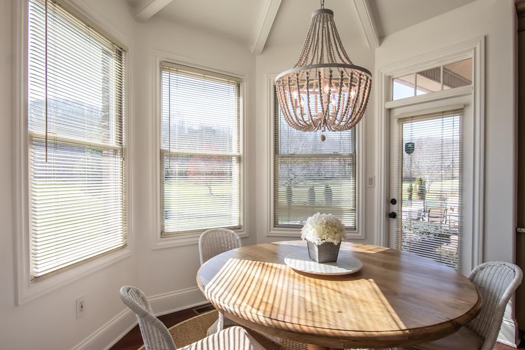 Abingdon, Virginia 24211, United States, 4 Bedrooms Bedrooms, ,5 BathroomsBathrooms,Residential,Active,165557