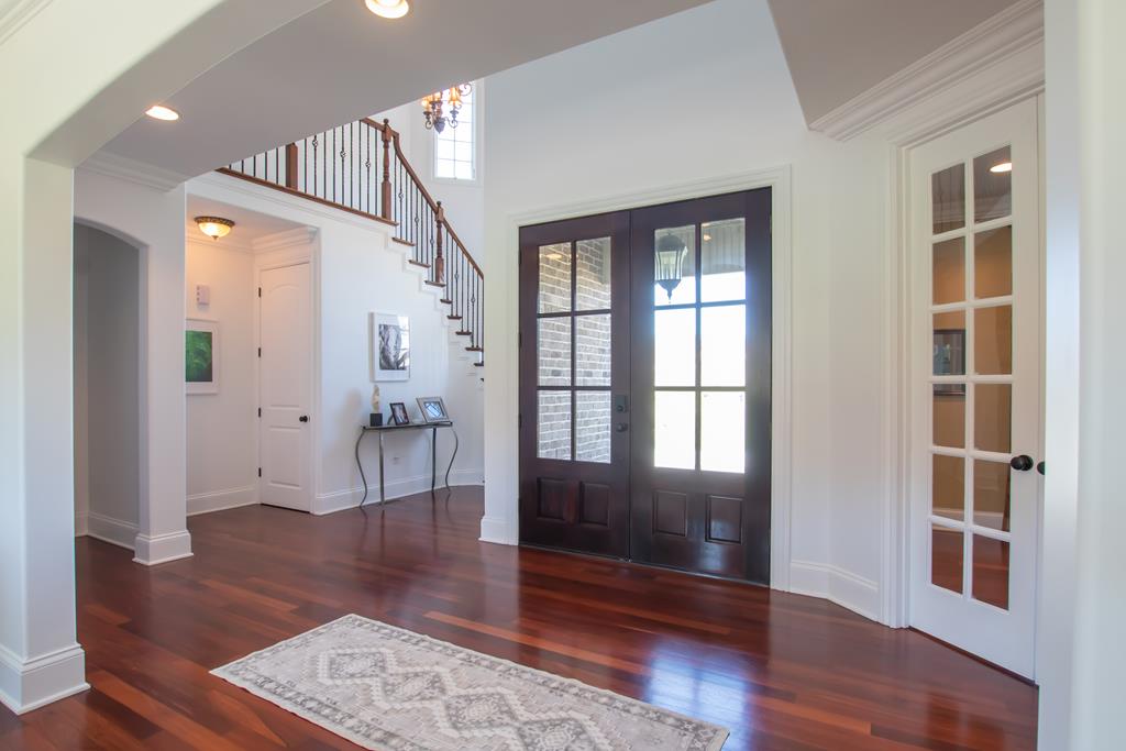 Abingdon, Virginia 24211, United States, 4 Bedrooms Bedrooms, ,5 BathroomsBathrooms,Residential,Active,165557