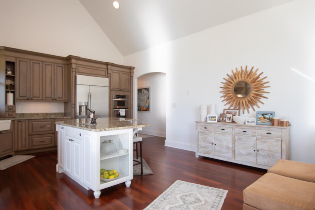 Abingdon, Virginia 24211, United States, 4 Bedrooms Bedrooms, ,5 BathroomsBathrooms,Residential,Active,165557