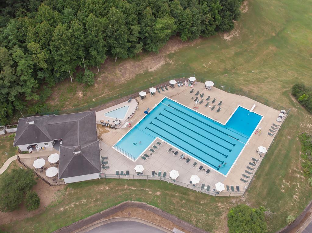 Abingdon, Virginia 24211, United States, 4 Bedrooms Bedrooms, ,5 BathroomsBathrooms,Residential,Active,165557