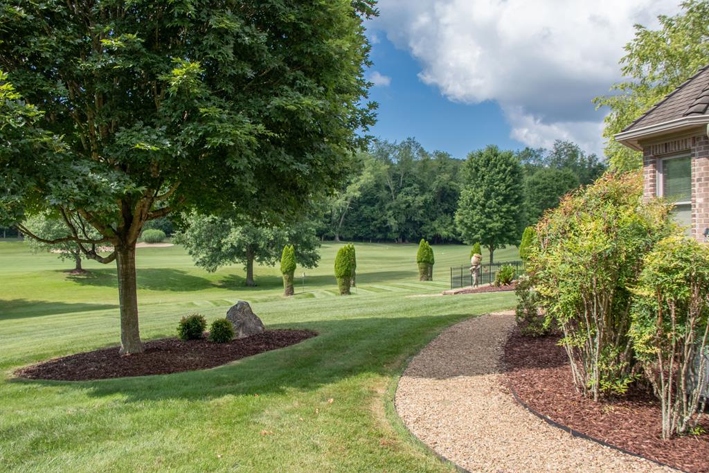 Abingdon, Virginia 24211, United States, 4 Bedrooms Bedrooms, ,5 BathroomsBathrooms,Residential,Active,165557