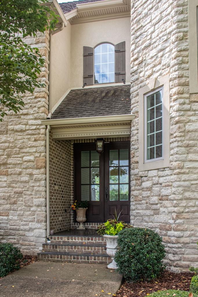 Abingdon, Virginia 24211, United States, 4 Bedrooms Bedrooms, ,5 BathroomsBathrooms,Residential,Active,165557