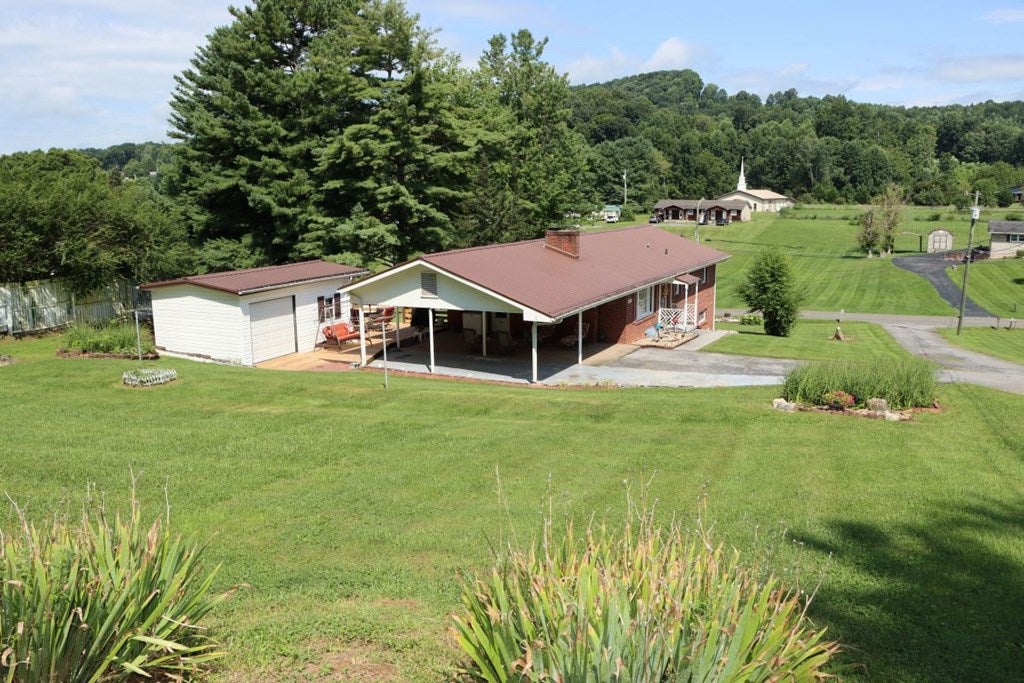 Photo of 4244 Reedy Creek Rd, Bristol, VA 24202 (MLS # 111315)
