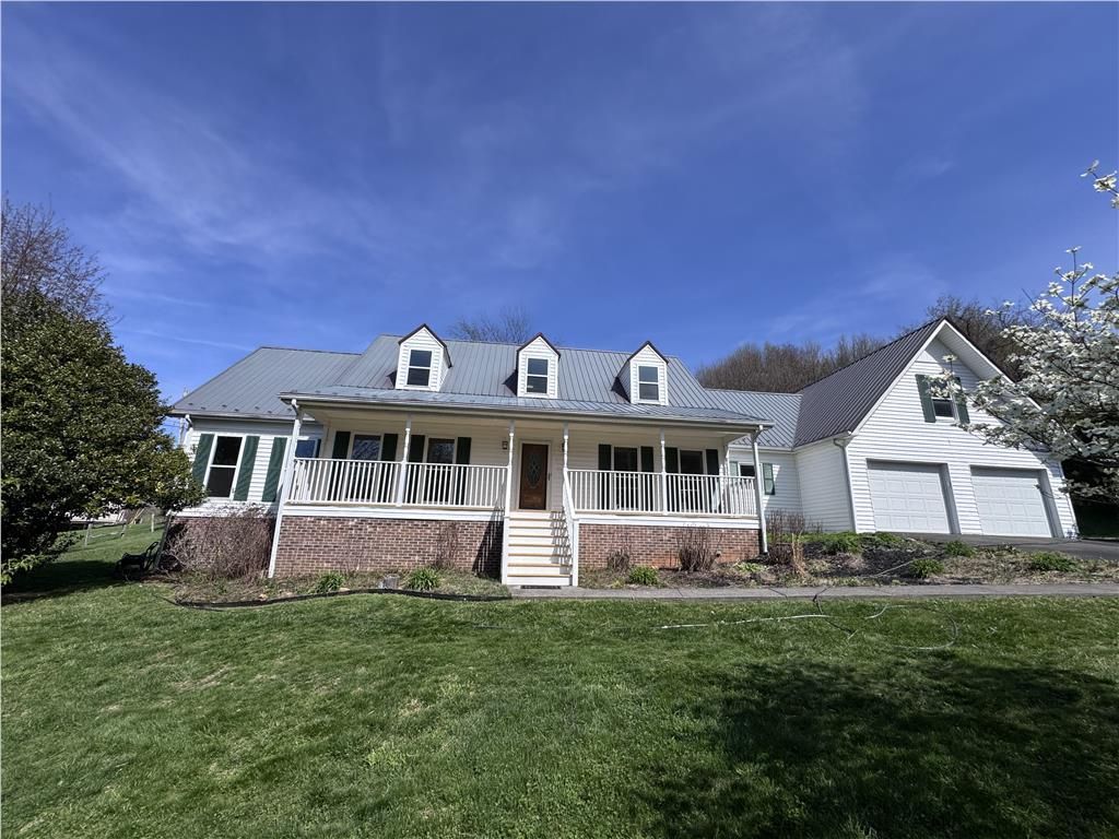 Photo of 189 Shaw St, Lebanon, VA 24266 (MLS # 110044)