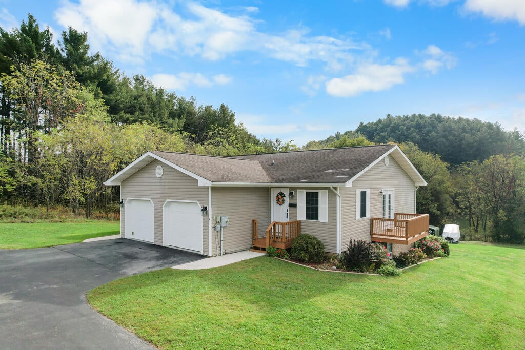 Photo of 21543 Green Spring Rd, Abingdon, VA 24211 (MLS # 112351)