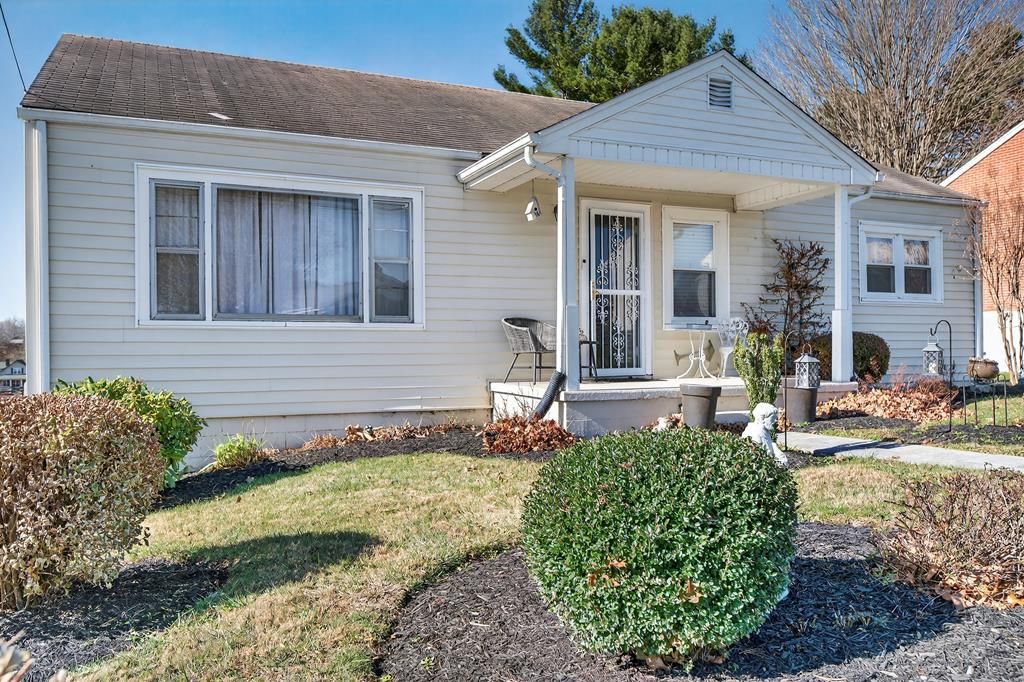 Photo of 720 Scott Street, Marion, VA 24354 (MLS # 104185)