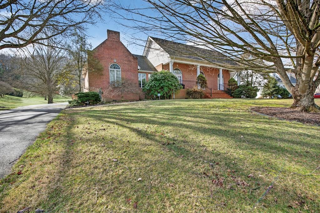 Photo of 170 Fairway Drive, Abingdon, VA 24211 (MLS # 109114)