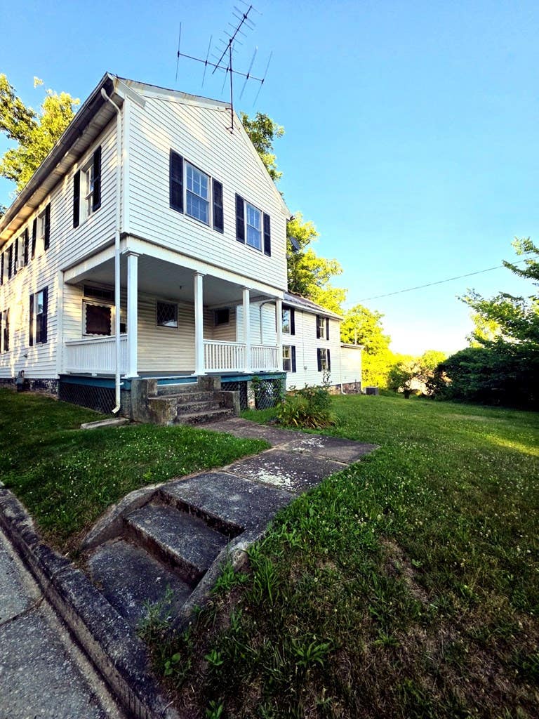 Photo of 435 E North Street, Wytheville, VA 24382 (MLS # 110828)