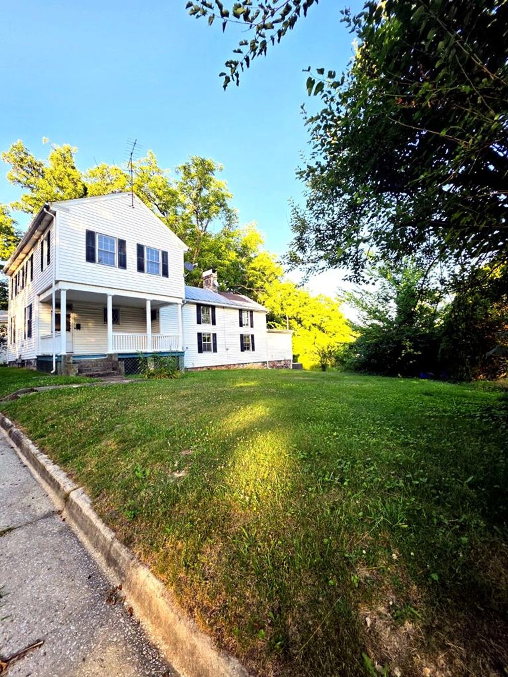 Photo of 435 E North Street, Wytheville, VA 24382 (MLS # 110828)