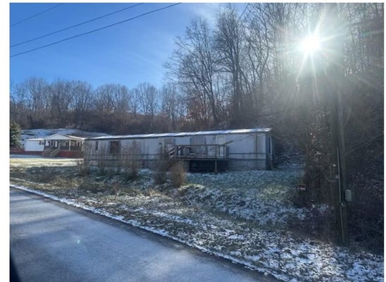 156 OXFORD ST # 4, RICHLANDS, VA 24641 - Image 7c32d30604d7fe264101629aa79b608e/1639645463