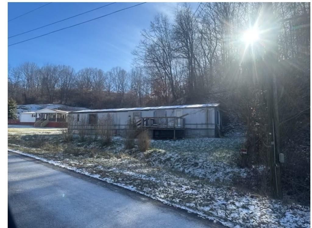 Photo of 156 Oxford Street #4, Richlands, VA 24641 (MLS # 104467)