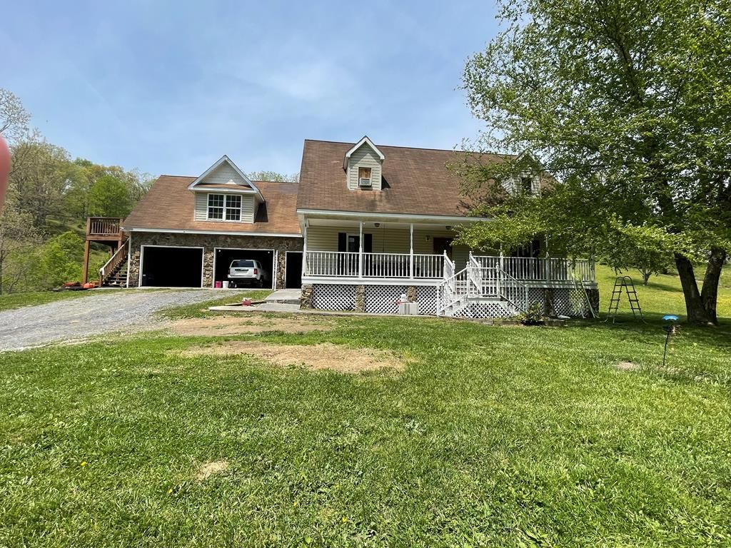 Photo of 2257 Upper Copper Creek Rd, Castlewood, VA 24224 (MLS # 109530)